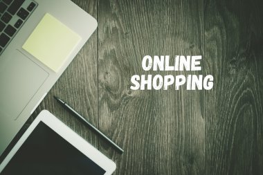  Online alışveriş metin üstünde okul sırası 