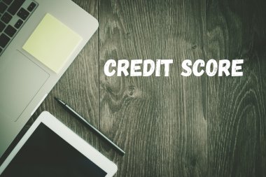  Kredi puanı metin üstünde okul sırası