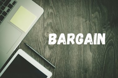  Pazarlık metin üstünde okul sırası 