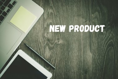 Yeni ürün metin üstünde okul sırası