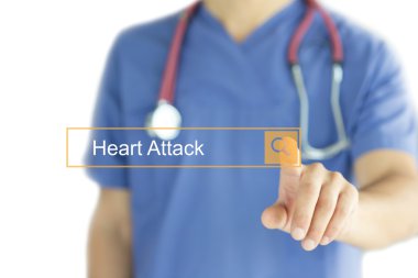 Dokunmatik ekranda çalışan doktor 