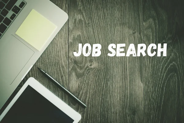 JOB SEARCH texto na mesa — Fotografia de Stock