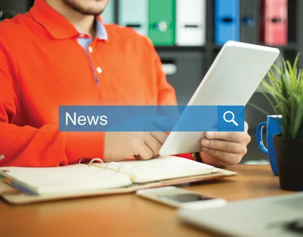 Man working with tablet — Stock Photo, Image