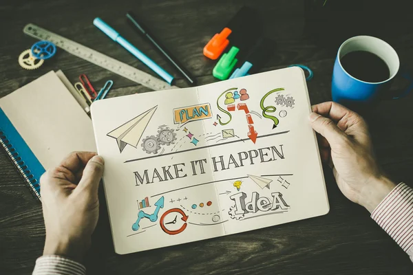 Make It Happen schets op laptop — Stockfoto