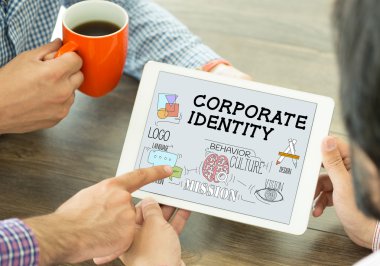 Kurumsal Kimlik metin üstünde perde