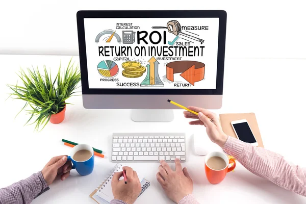 ROI retornar e investir texto — Fotografia de Stock