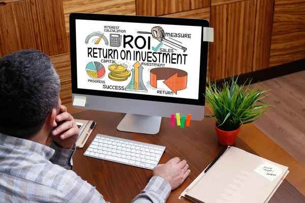 ROI retornar e investir texto — Fotografia de Stock