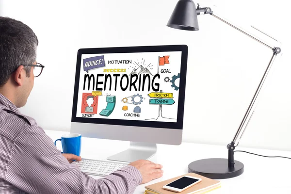 Mentoring tekst na ekranie — Zdjęcie stockowe