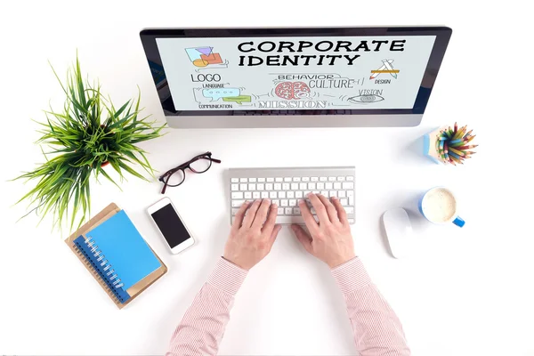 Kurumsal Kimlik metin üstünde perde