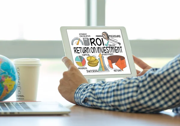 ROI return and invest text — Stock Photo, Image