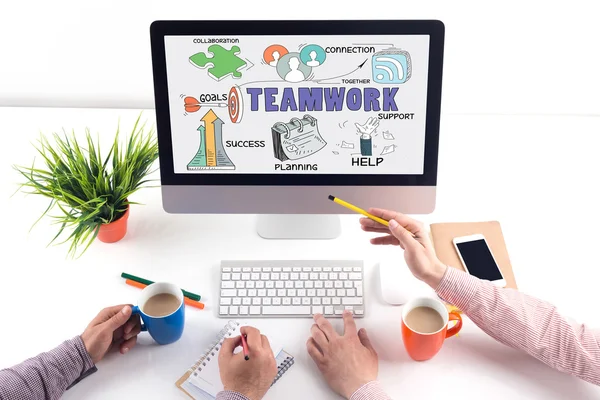 Teamwork woord op het scherm — Stockfoto
