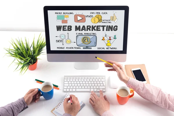 Web-Marketing-Text auf dem Bildschirm — Stockfoto