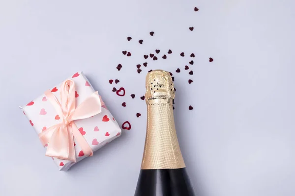 Luxus Geschenk Konzept Valentinstag Feiertag Hintergrund Champagner Flasche Und Ein — Stockfoto