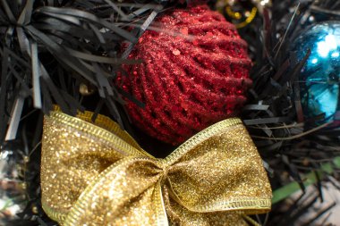 Süslü Noel ağacı dalları