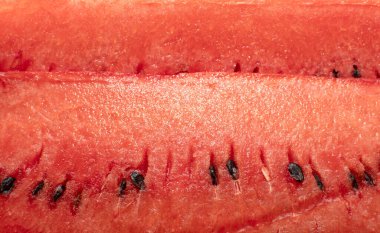 Karpuz hamuruna yakın.