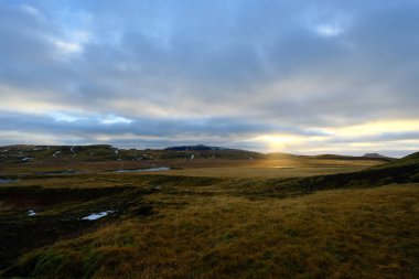 İzlanda adasında gün batımı