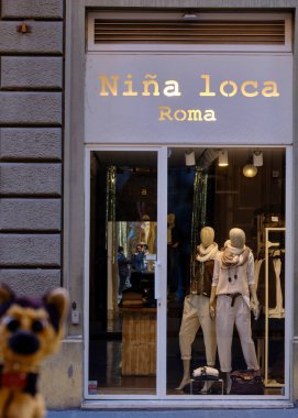 Milan, İtalya - 3 Ağustos 0: 2 0: 21 Milano Moda Haftası