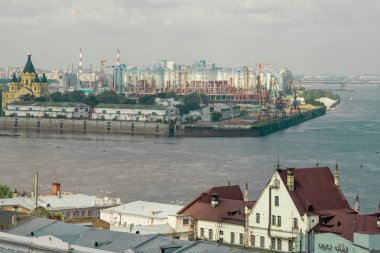 Nehir Oka Volga düşüyor