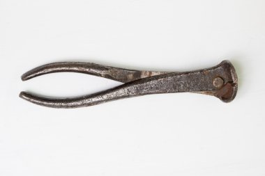 Hafif bir arka plan üzerinde yalan kesiciler