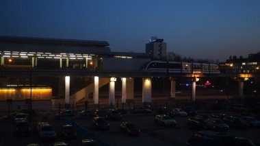 Moskova Monoray tren Ostankino Tv merkezi alanında