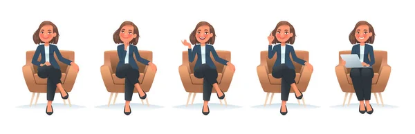 椅子に座っているビジネスマンの女性の性格のセット アームチェアの女の子従業員は ノートパソコン ジェスチャーで話し 動作します 漫画風のベクトルイラスト — ストックベクタ