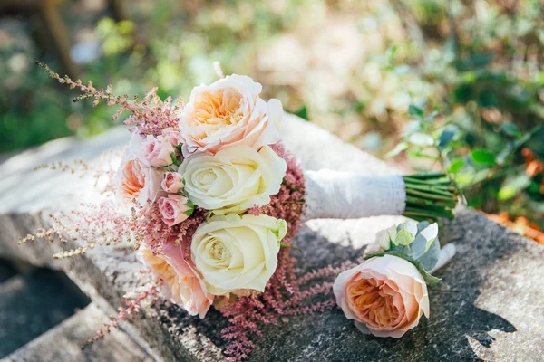 ช่อดอกไม้แต่งงานเจ้าสาว — ภาพถ่ายสต็อก