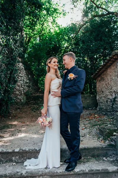 Casamento elegante casal — Fotografia de Stock