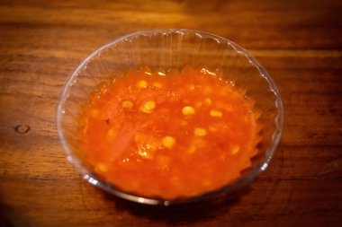 Otantik Endonezya Baharatlı Portakal Biberli Sambal Küçük Şeffaf Kase
