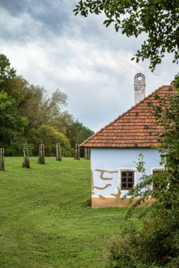 Strnice açık hava müzesindeki Güney Moravya 'dan bir halk binası koleksiyonu..