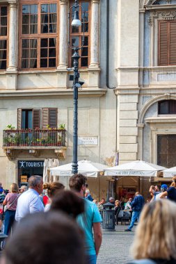 Roma, İtalya - 16 Ekim 2025: Piazza Navona Ebedi Şehir 'i ziyaret etmek isteyen tüm turistler için zorunludur