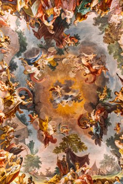 Caserta, İtalya - 15 Ekim 2025: İtalya 'daki Caserta Kalesi' nin İçi: Barok Zarafetinin Görkemli Bir Harmanı, Kraliyet Görkemi ve Kültür Mirası.