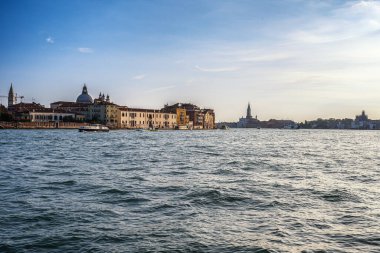 Ünlü Selamlama Kilisesi, San Marco ve Doge Sarayı, Venedik lagününden manzara, İtalya