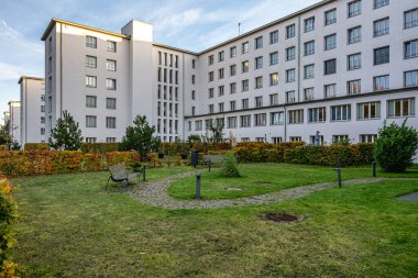 Prora, Almanya - 30 Ekim 2025: Prora, Rgen, Almanya 'daki eski Nazi tatil evleri