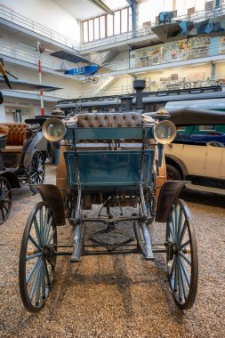 Prag, Çek Cumhuriyeti - 14 Ekim 2025 Benz Victoria, 1896. Benz Patent-Motorwagen Viktoria 1893-1900 yılları arasında üretilen bir otomobildir..