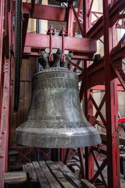 LINZ, AUSTRIA - 22 Kasım 2025: New Cathedral or Cathedral of the Immaculate Conception or St. Mary Church iç mimarisi. Linz, Avusturya 'da bir Roma Katolik katedrali..