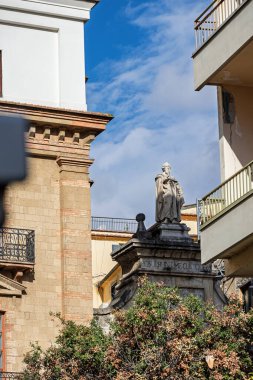 SALERNO, İtalya - 18 Ekim 2025: Eski Salerno kasabası İtalya 'nın Salerno kentinde popüler bir turistik merkezdir..