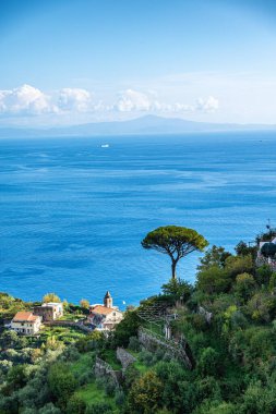 Ravello, İtalya 'nın Amalfi Sahili' nin Panoramik Manzarası