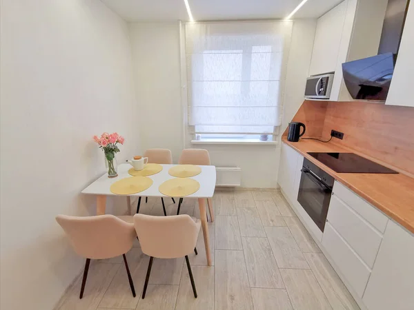 Small White Kitchen Interior Modern Minimalist Apartment White Black Wood — Stock Photo, Image