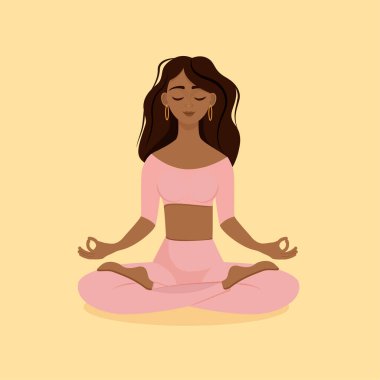 Nilüfer çiçekli genç esmer kız pembe eşofmanla evde poz veriyor. Afro-Amerikalı kadının yoga ve meditasyon yaparken sarı arka planda izole edilmiş vektör çizimi. Bacak bacak üstüne..