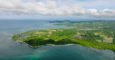 Tropikal Ada 'da tarım arazisi. Tablolar Adası. Romblon, Filipinler.