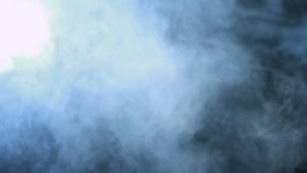 Rook achtergrond. Abstract Blue Smoke Cloud. Roken op zwarte achtergrond — Stockvideo