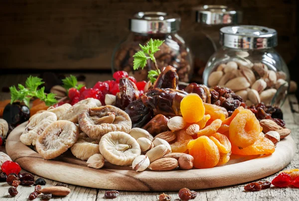 Mezclar frutos secos y frutos secos — Foto de Stock