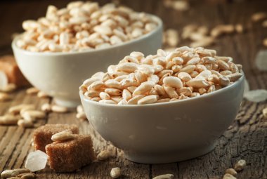 karamel beyaz porselen kase kahvaltılık tatlı pirinç 