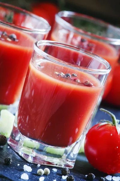 Kamikaze koktajl z soku pomidorowego i przyprawy — Zdjęcie stockowe