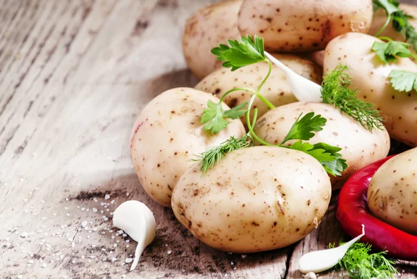 Verse lente aardappelen — Stockfoto