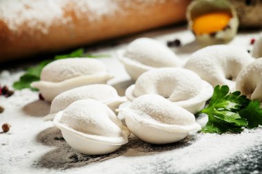 Masada kıyılmış etli köfte  