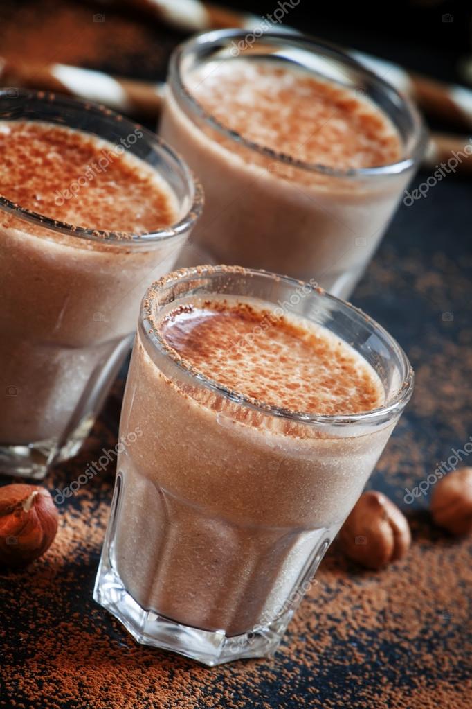 Fındıklı çikolata muz smoothie — Stok Foto © 5PH 107504286