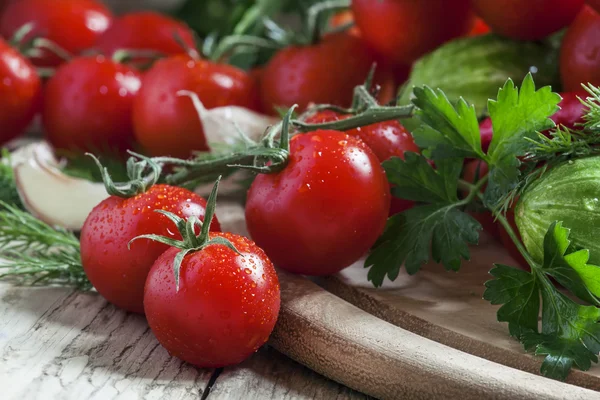 Frisches Frühlingsgemüse — Stockfoto