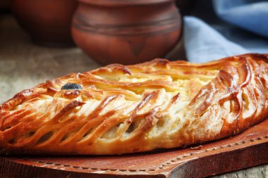 Balık ve yumurta ile pasta