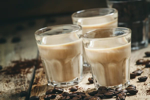 Kahve ve krem likör